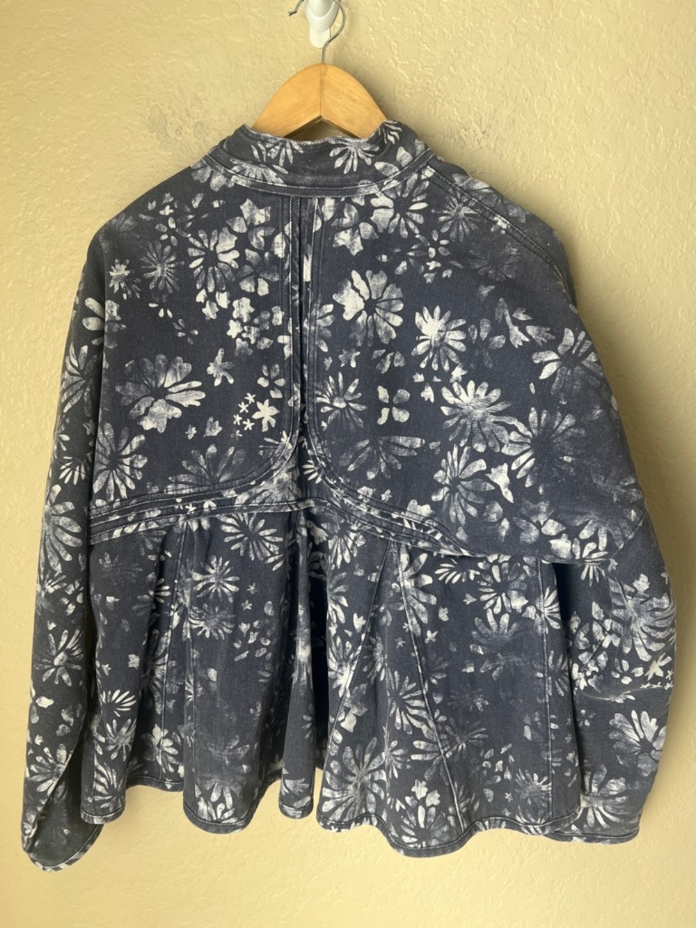 NWT free people lua bed jacket navy and white floral Small - Picture 11 of 13